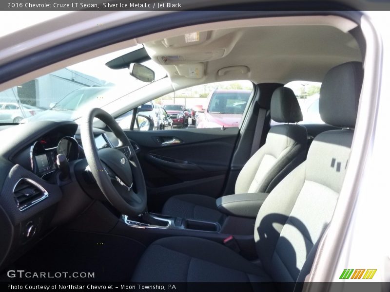 Silver Ice Metallic / Jet Black 2016 Chevrolet Cruze LT Sedan