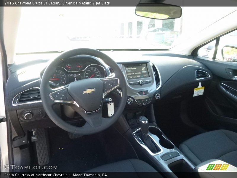 Silver Ice Metallic / Jet Black 2016 Chevrolet Cruze LT Sedan
