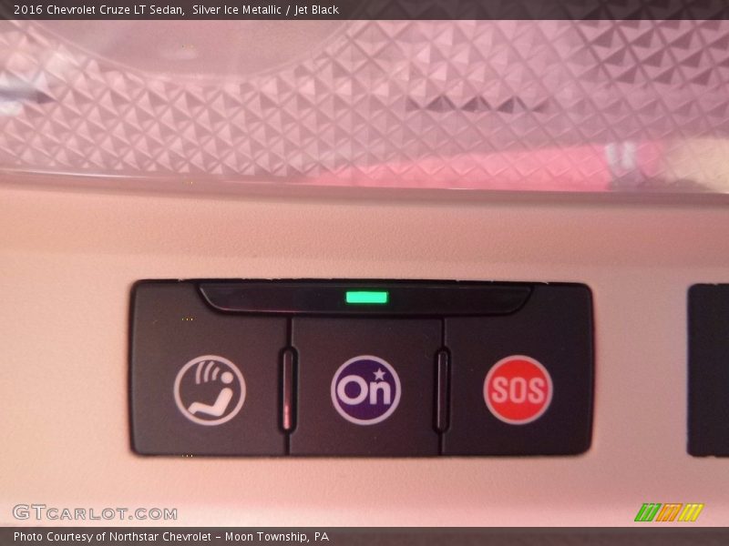 Silver Ice Metallic / Jet Black 2016 Chevrolet Cruze LT Sedan