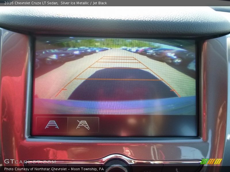 Silver Ice Metallic / Jet Black 2016 Chevrolet Cruze LT Sedan