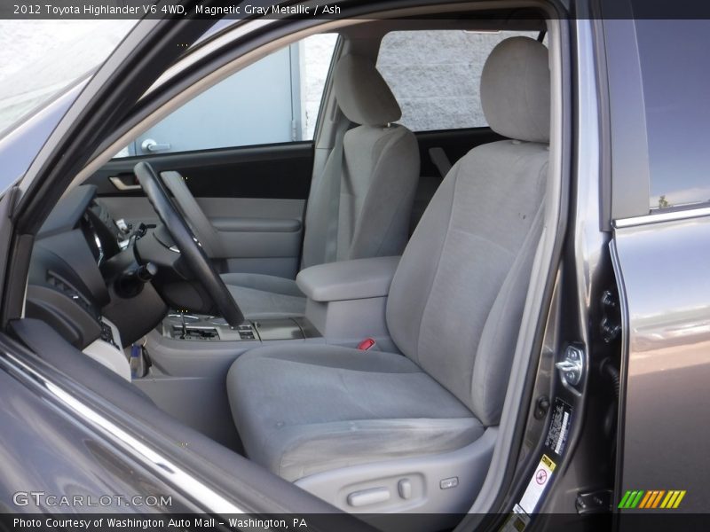 Magnetic Gray Metallic / Ash 2012 Toyota Highlander V6 4WD