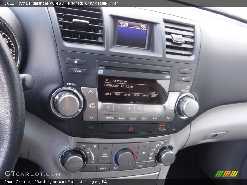 Magnetic Gray Metallic / Ash 2012 Toyota Highlander V6 4WD