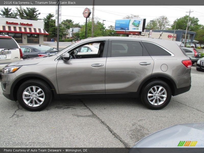 Titanium Silver / Satin Black 2016 Kia Sorento L