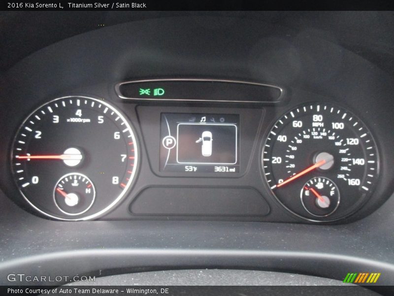 Titanium Silver / Satin Black 2016 Kia Sorento L