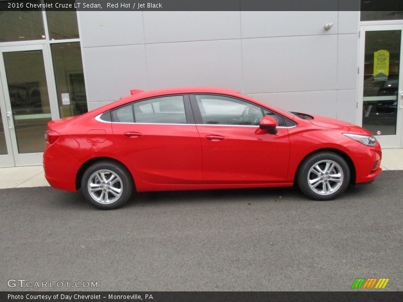 Red Hot / Jet Black 2016 Chevrolet Cruze LT Sedan