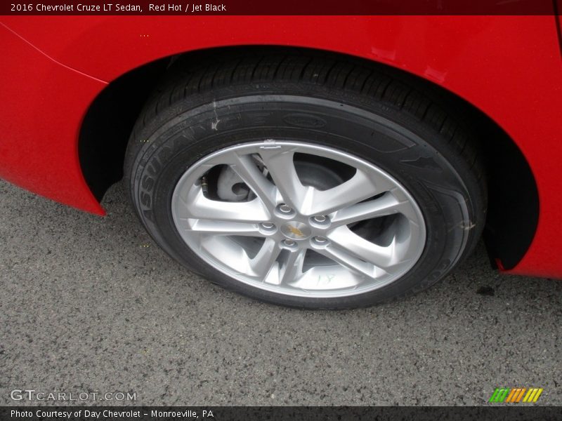 Red Hot / Jet Black 2016 Chevrolet Cruze LT Sedan