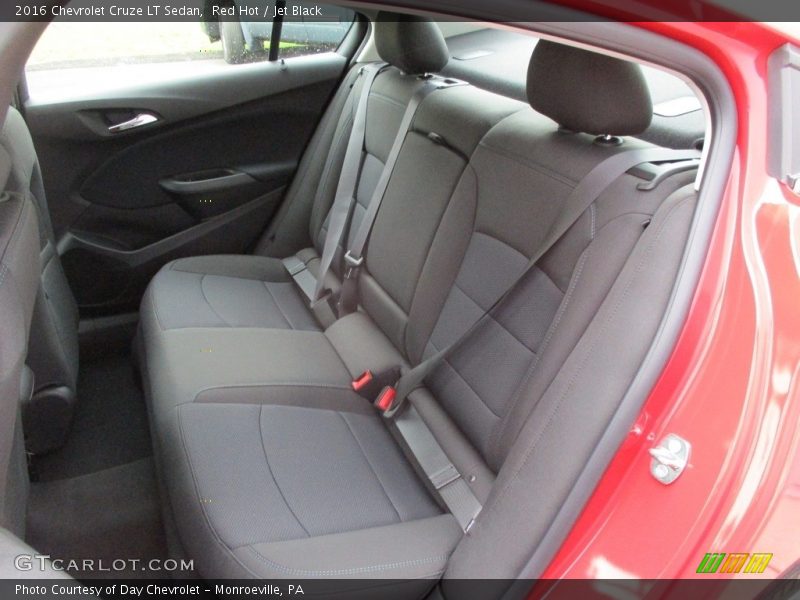 Red Hot / Jet Black 2016 Chevrolet Cruze LT Sedan