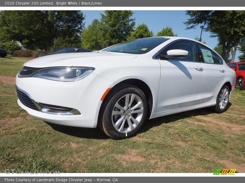 Bright White / Black/Linen 2016 Chrysler 200 Limited