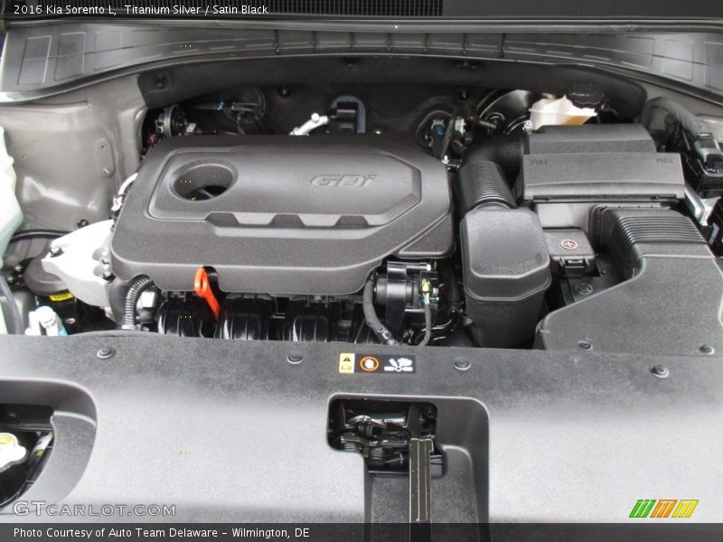 Titanium Silver / Satin Black 2016 Kia Sorento L