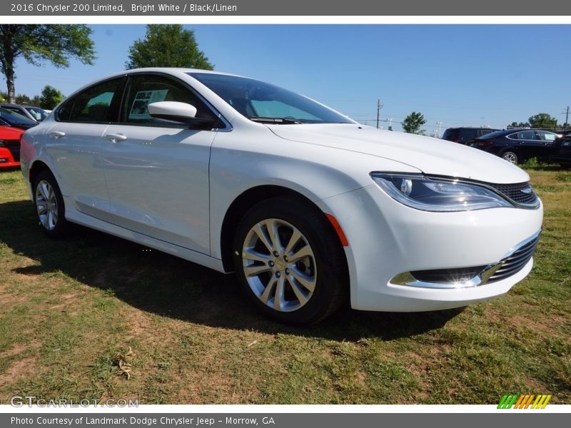 Bright White / Black/Linen 2016 Chrysler 200 Limited