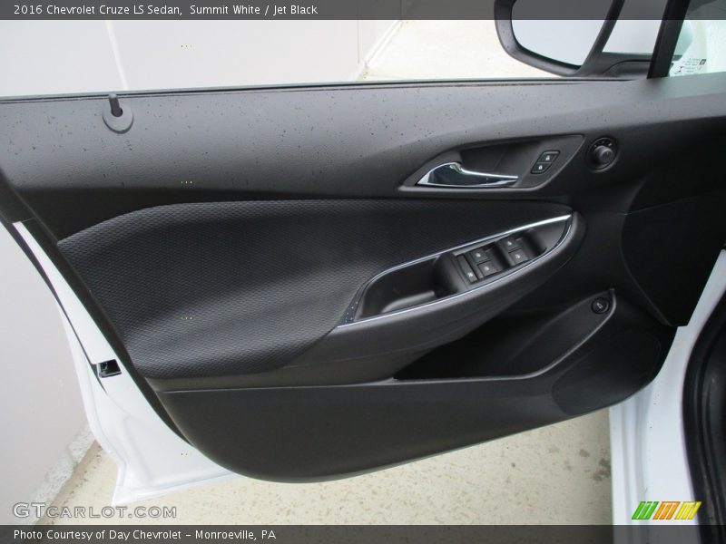 Summit White / Jet Black 2016 Chevrolet Cruze LS Sedan