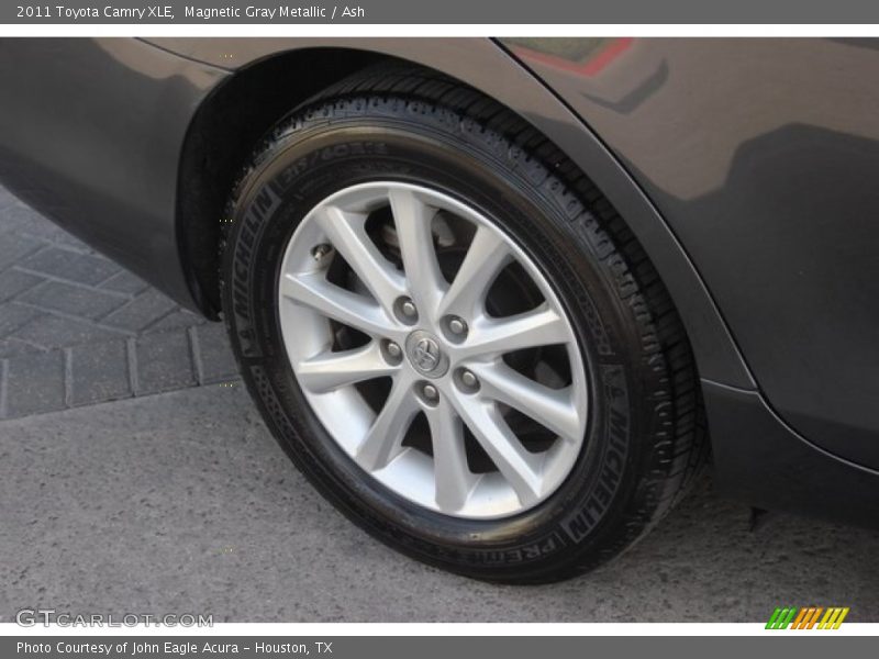 Magnetic Gray Metallic / Ash 2011 Toyota Camry XLE