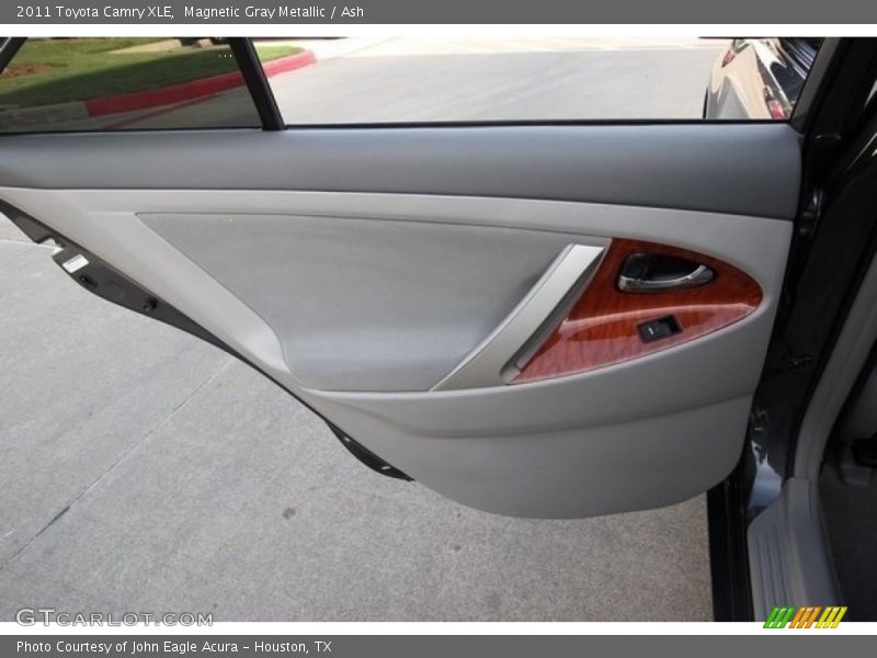 Magnetic Gray Metallic / Ash 2011 Toyota Camry XLE
