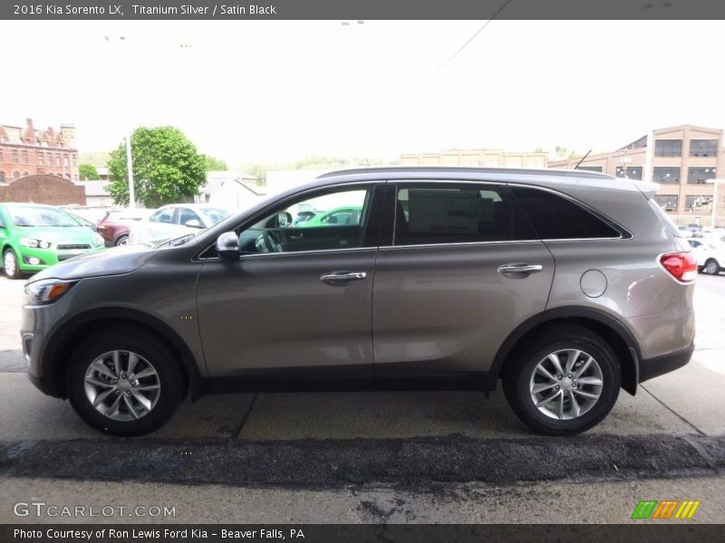Titanium Silver / Satin Black 2016 Kia Sorento LX