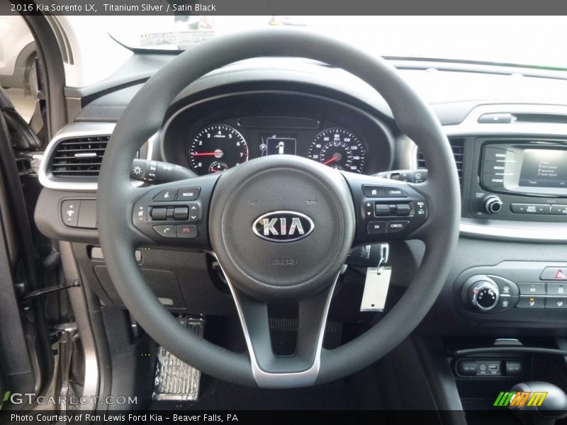 Titanium Silver / Satin Black 2016 Kia Sorento LX