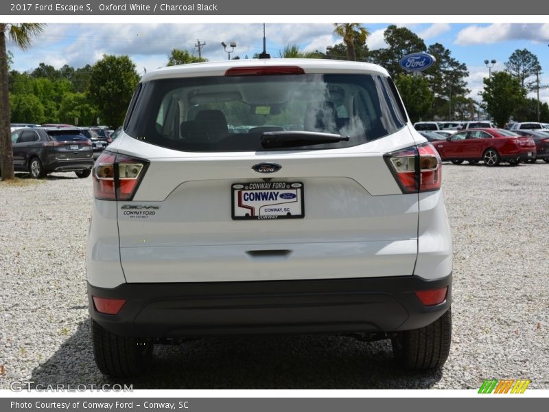 Oxford White / Charcoal Black 2017 Ford Escape S