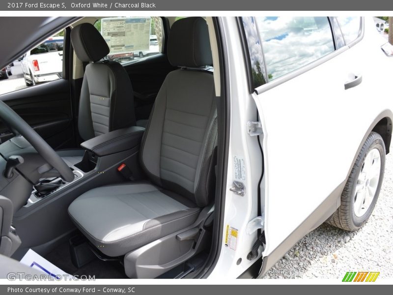 Oxford White / Charcoal Black 2017 Ford Escape S