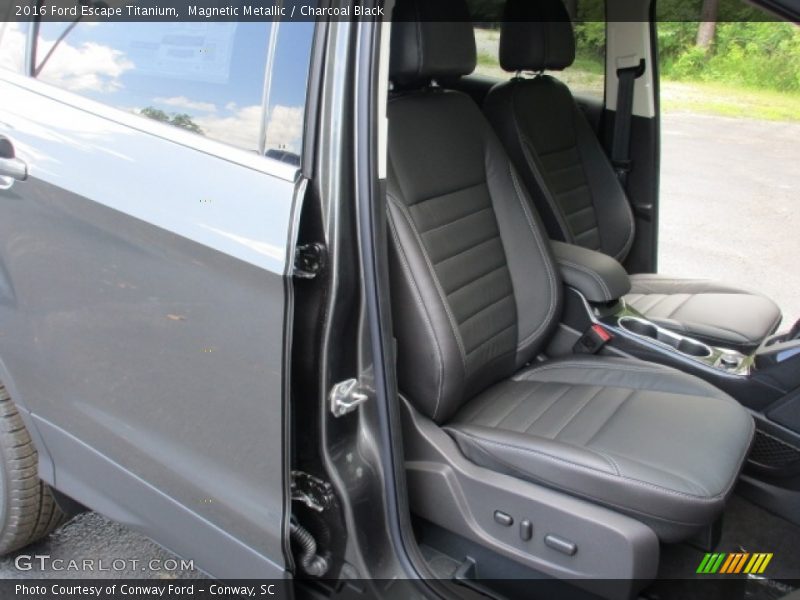 Magnetic Metallic / Charcoal Black 2016 Ford Escape Titanium
