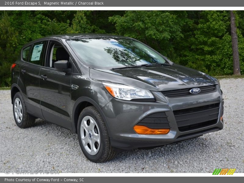 Magnetic Metallic / Charcoal Black 2016 Ford Escape S