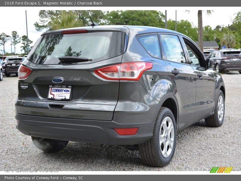 Magnetic Metallic / Charcoal Black 2016 Ford Escape S