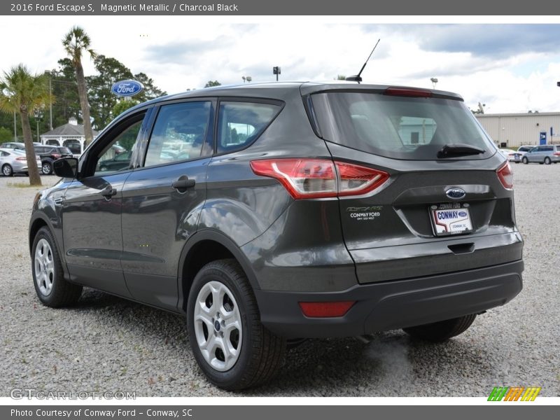 Magnetic Metallic / Charcoal Black 2016 Ford Escape S