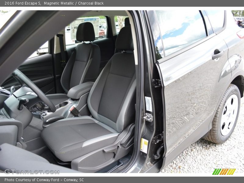Magnetic Metallic / Charcoal Black 2016 Ford Escape S