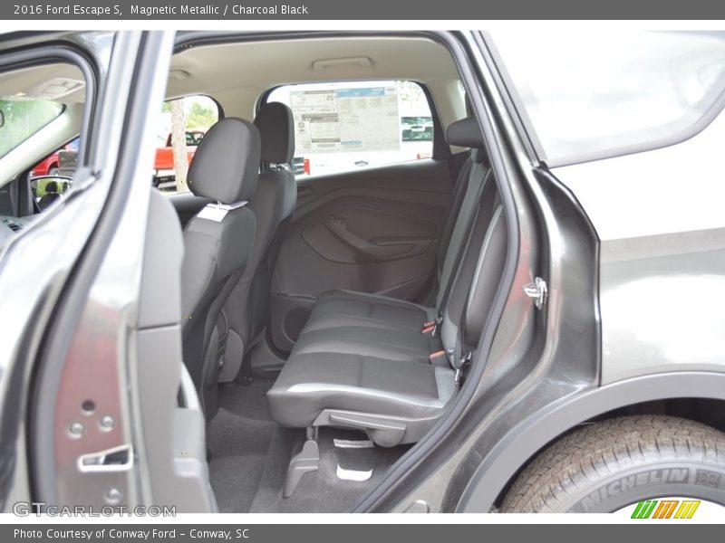 Magnetic Metallic / Charcoal Black 2016 Ford Escape S