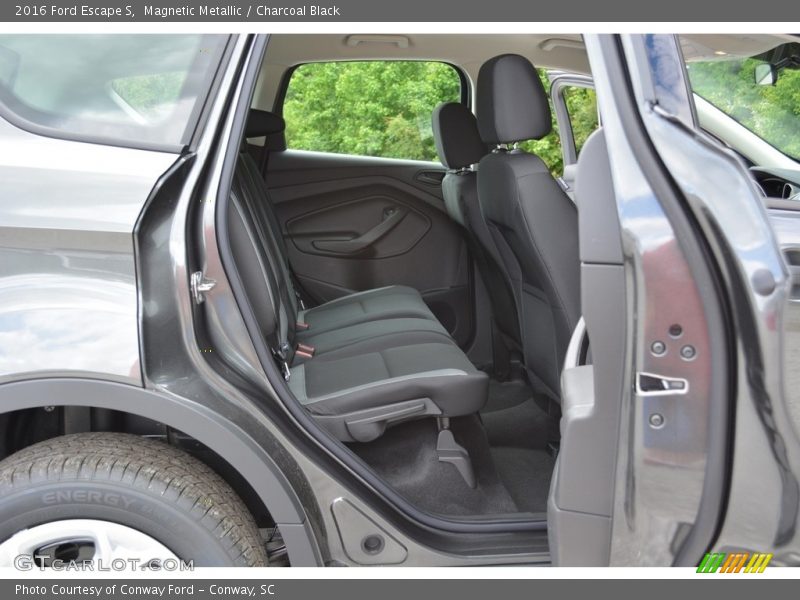 Magnetic Metallic / Charcoal Black 2016 Ford Escape S