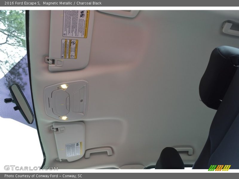 Magnetic Metallic / Charcoal Black 2016 Ford Escape S