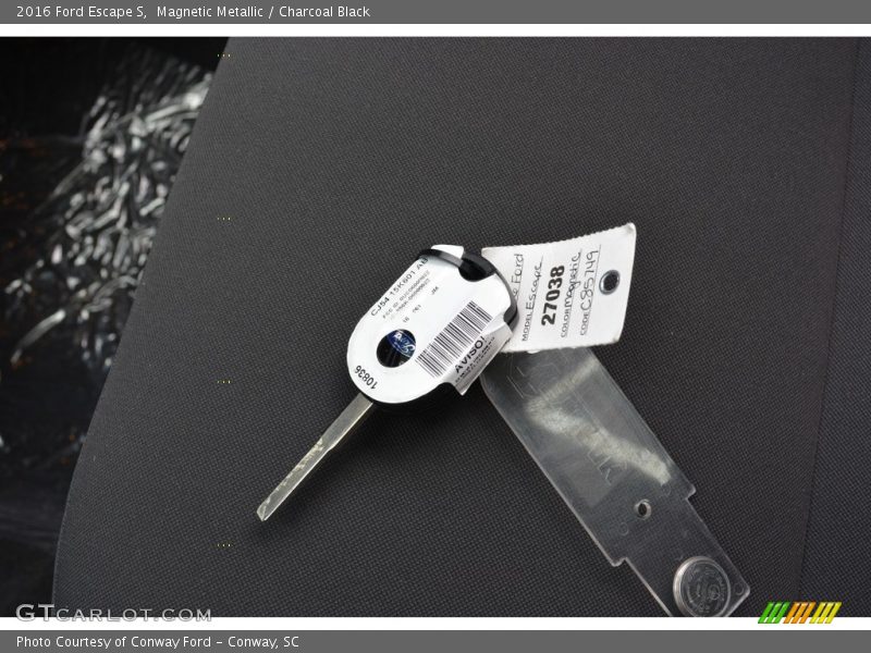 Magnetic Metallic / Charcoal Black 2016 Ford Escape S