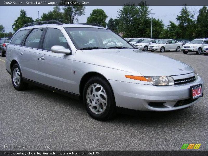 Bright Silver / Gray 2002 Saturn L Series LW200 Wagon