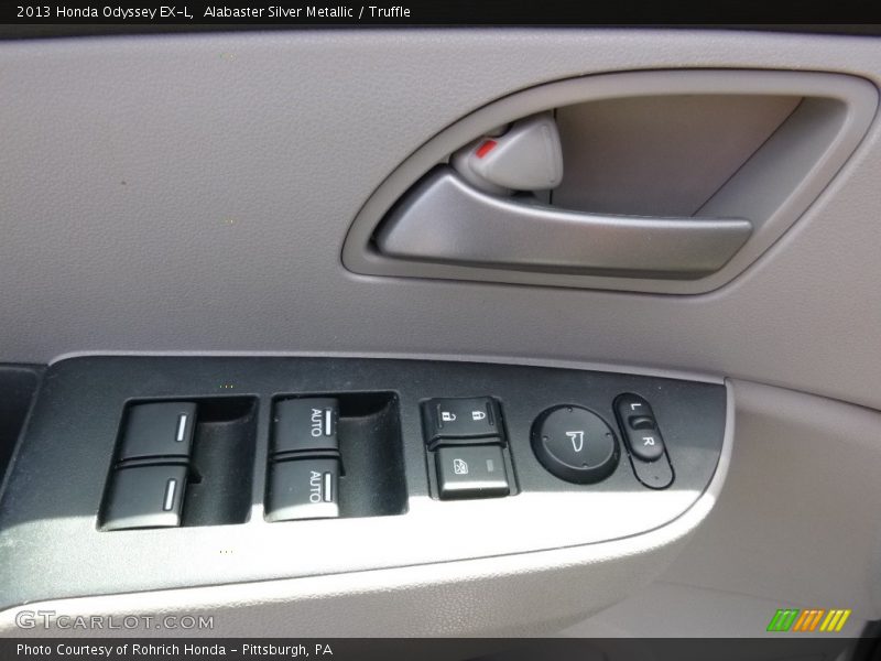 Alabaster Silver Metallic / Truffle 2013 Honda Odyssey EX-L