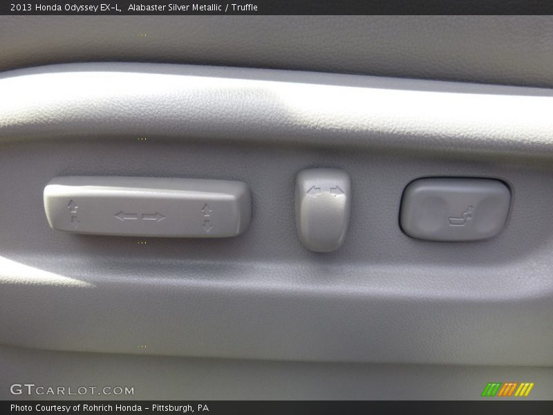 Alabaster Silver Metallic / Truffle 2013 Honda Odyssey EX-L