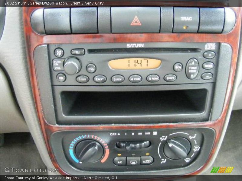 Bright Silver / Gray 2002 Saturn L Series LW200 Wagon
