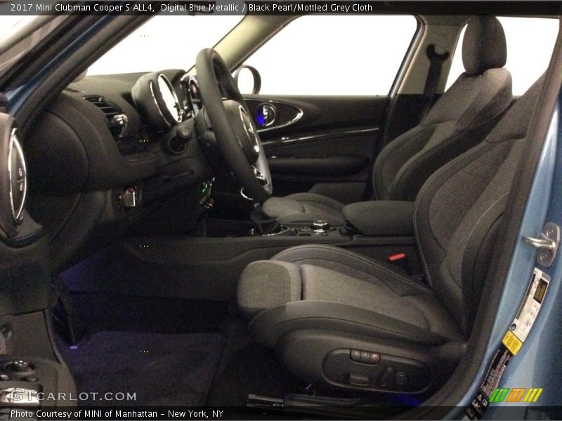  2017 Clubman Cooper S ALL4 Black Pearl/Mottled Grey Cloth Interior