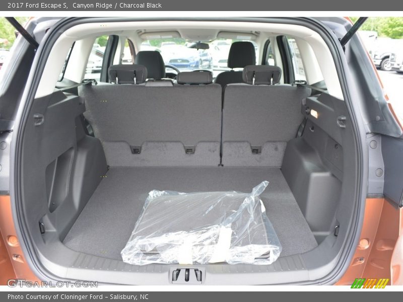 Canyon Ridge / Charcoal Black 2017 Ford Escape S