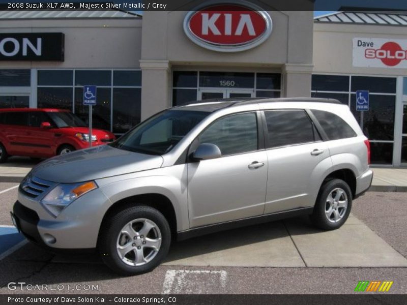 Majestic Silver Metallic / Grey 2008 Suzuki XL7 AWD