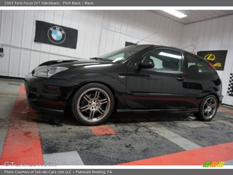 Pitch Black / Black 2003 Ford Focus SVT Hatchback