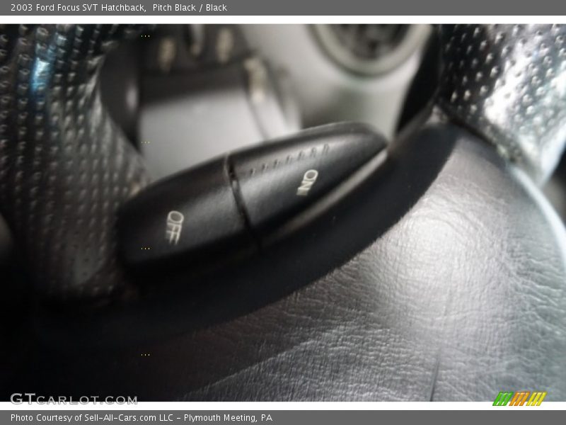 Pitch Black / Black 2003 Ford Focus SVT Hatchback