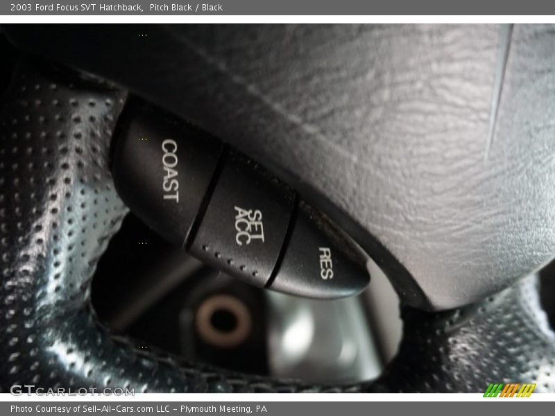 Pitch Black / Black 2003 Ford Focus SVT Hatchback