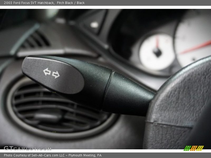Pitch Black / Black 2003 Ford Focus SVT Hatchback