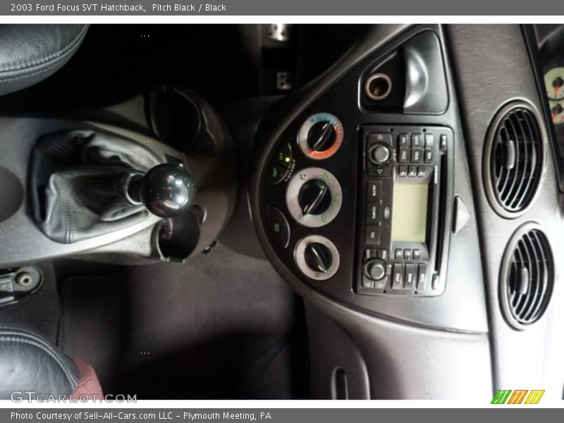 Pitch Black / Black 2003 Ford Focus SVT Hatchback