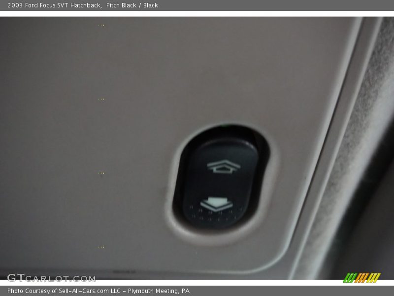 Pitch Black / Black 2003 Ford Focus SVT Hatchback