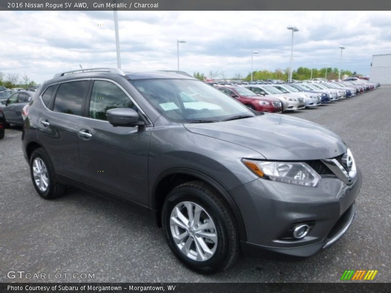 Gun Metallic / Charcoal 2016 Nissan Rogue SV AWD
