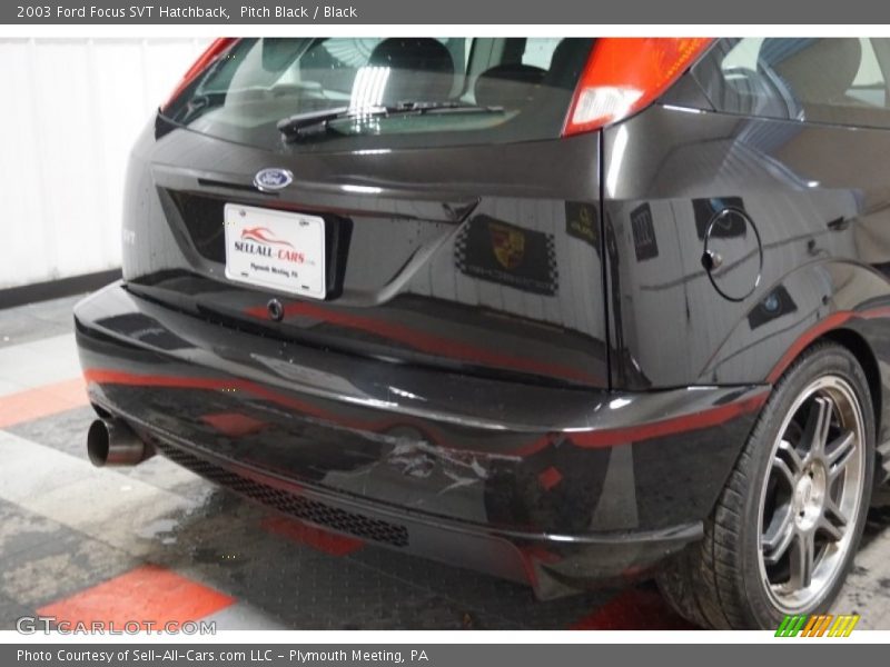 Pitch Black / Black 2003 Ford Focus SVT Hatchback