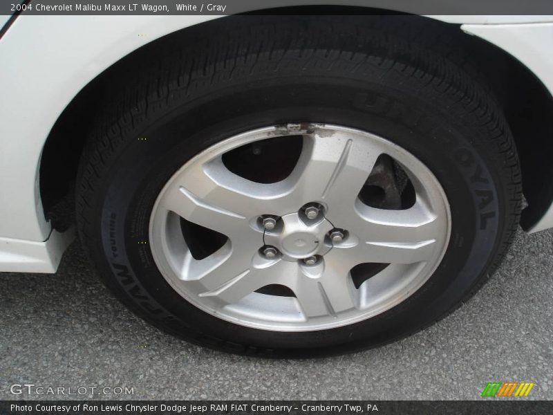 White / Gray 2004 Chevrolet Malibu Maxx LT Wagon