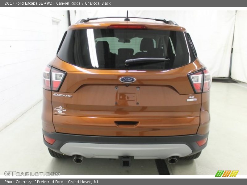 Canyon Ridge / Charcoal Black 2017 Ford Escape SE 4WD