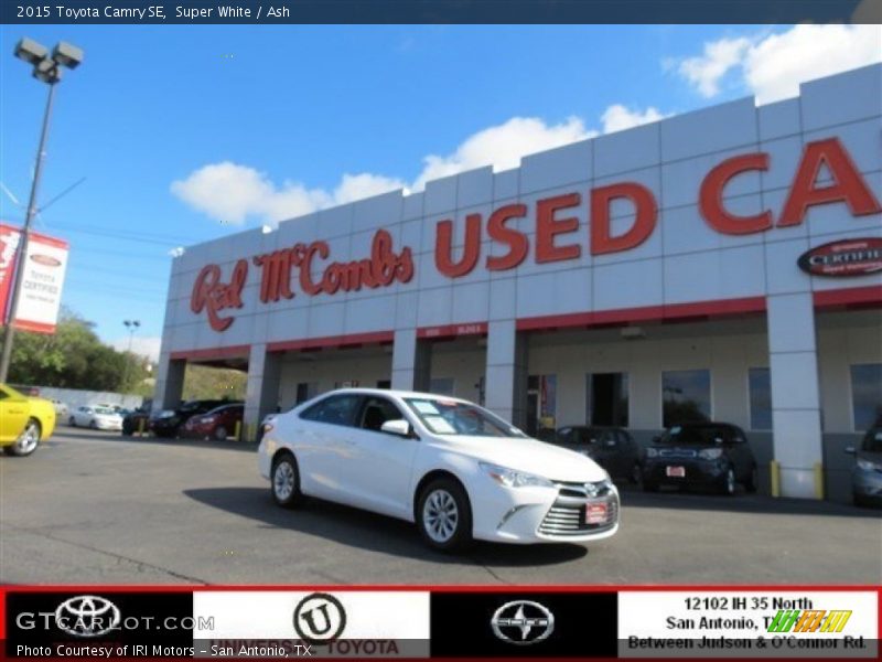 Super White / Ash 2015 Toyota Camry SE