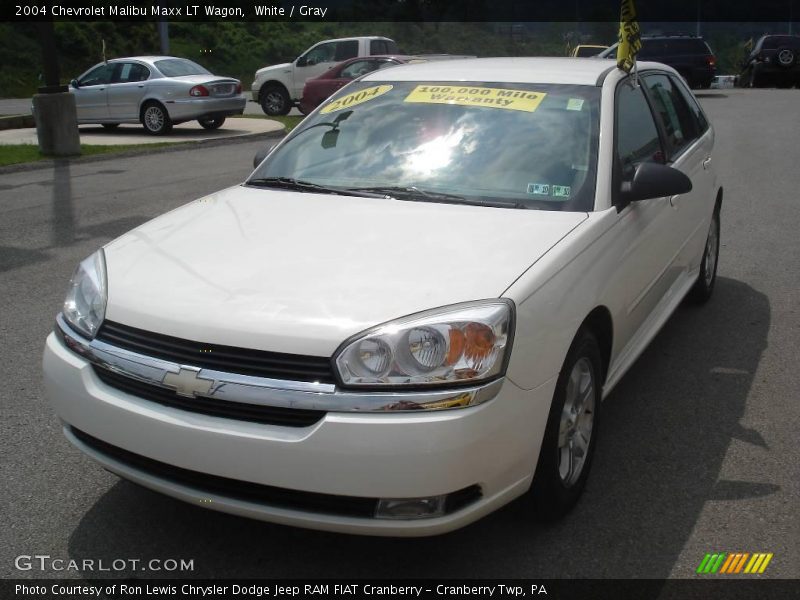 White / Gray 2004 Chevrolet Malibu Maxx LT Wagon