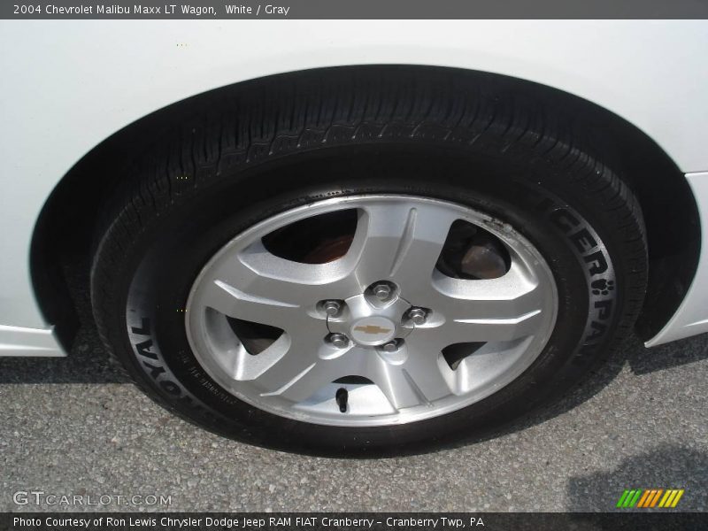 White / Gray 2004 Chevrolet Malibu Maxx LT Wagon